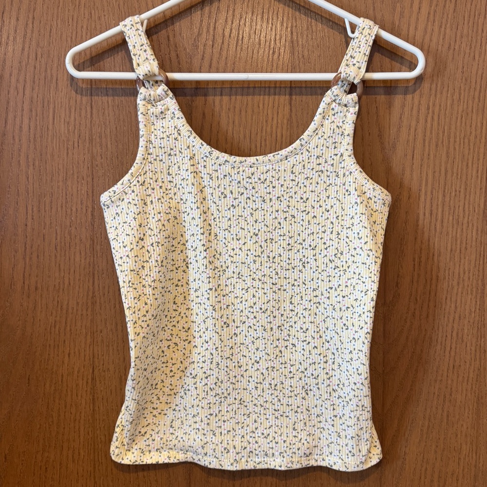 Derek Heart Floral Ribbed Crop Top with Ring Straps - Juniors Size M